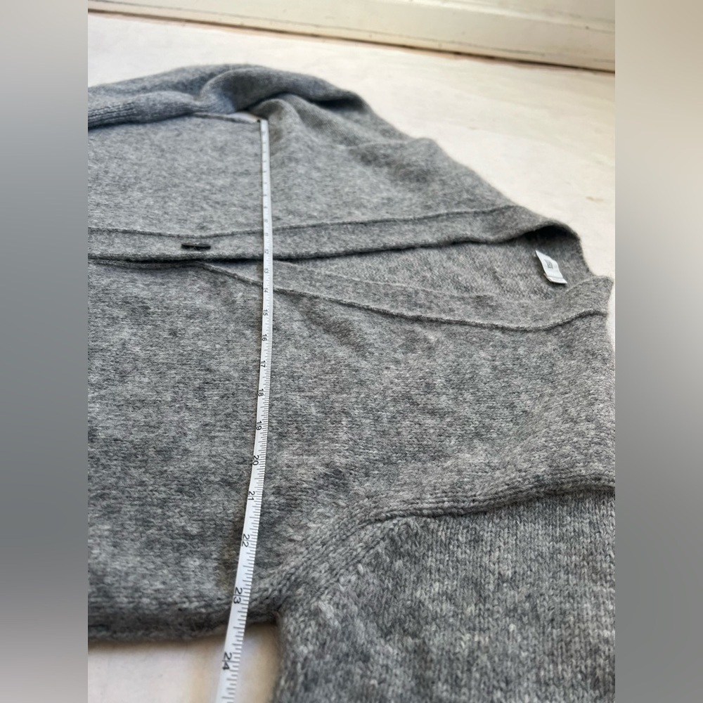 $465 CLOSED Alpaca Wool Sweater Cardigan V-Neck Women's Sz M Gray Preppy Luxury - Picture 9 of 11